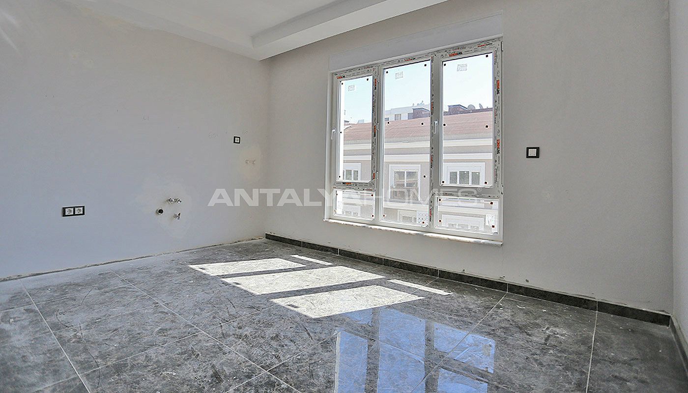 Flats with Spacious Living Space for Sale in Antalya